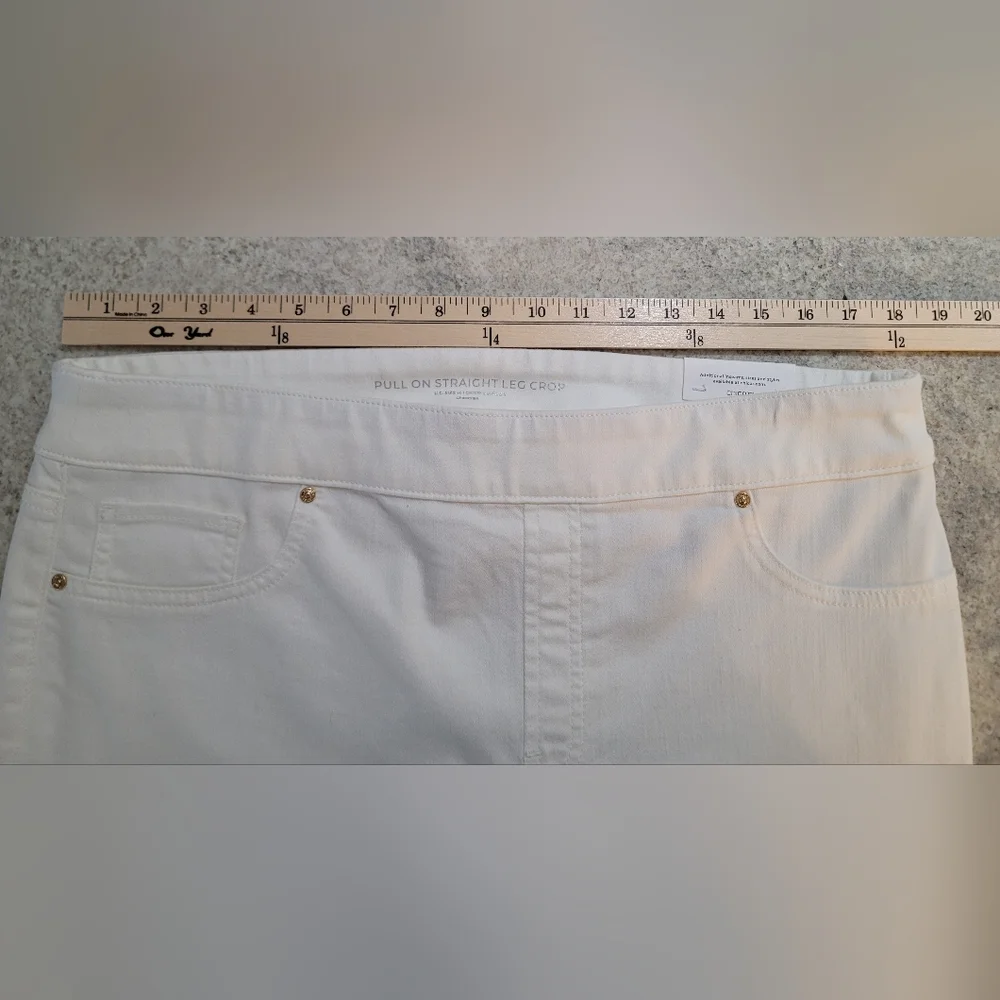NWT Chico’s Pull-On Embellished Straight-Leg Cropped Jeans Pants Women 2.5 Sz 14 - Picture 15 of 15